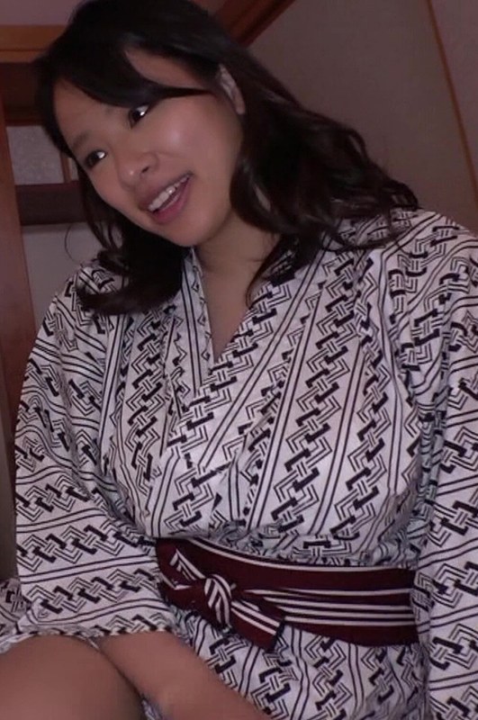 【h_1825tssr02907】｜ 旦那の横で爆乳奥さんをマッサージ→ハメ倒す！